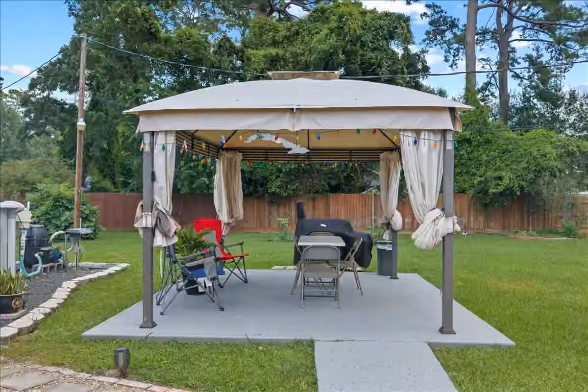 Photo 5 of 12116 Mills Lane, Houston, TX