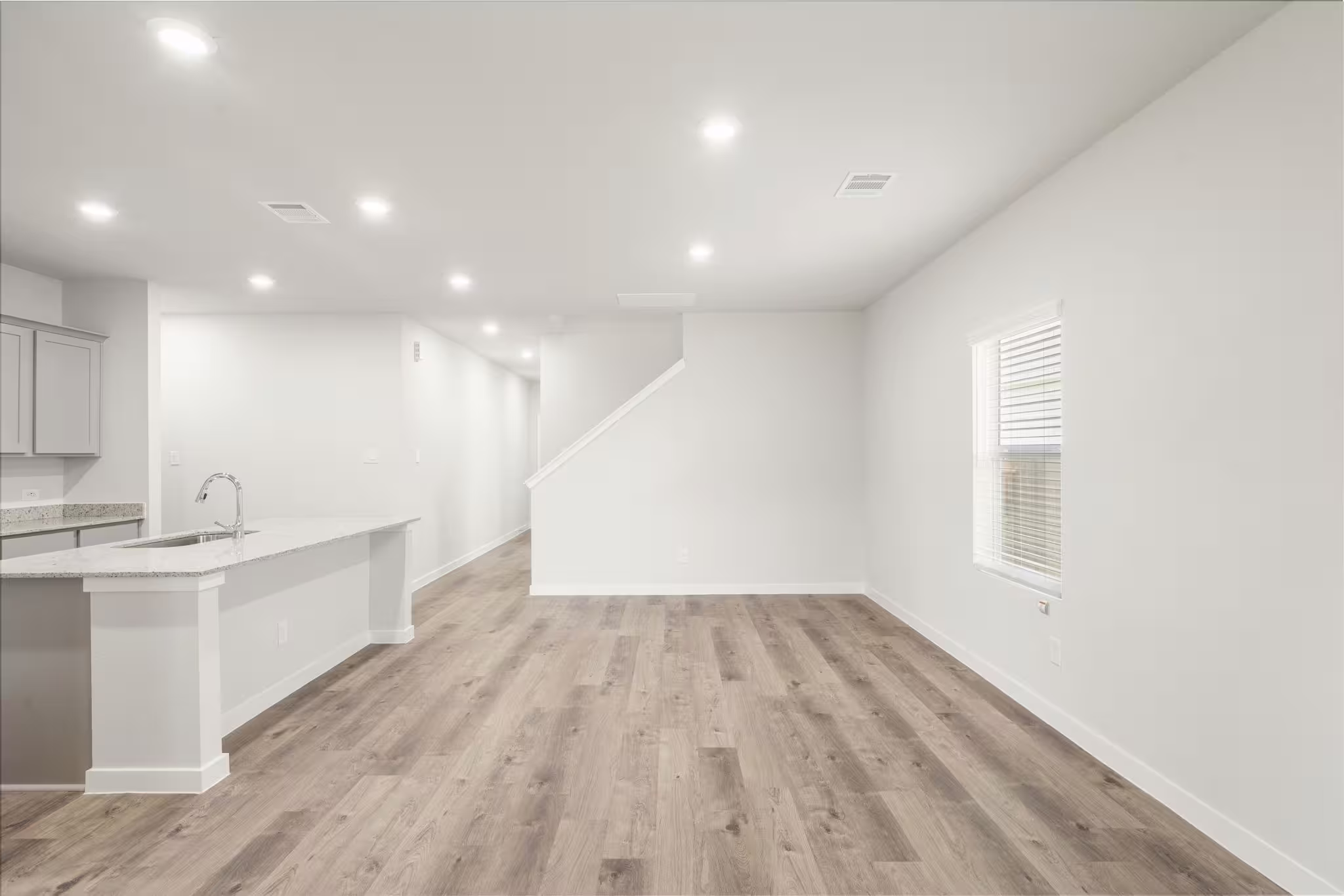 Photo 7 of 11334 Youngquist Drive, Mont Belvieu, TX