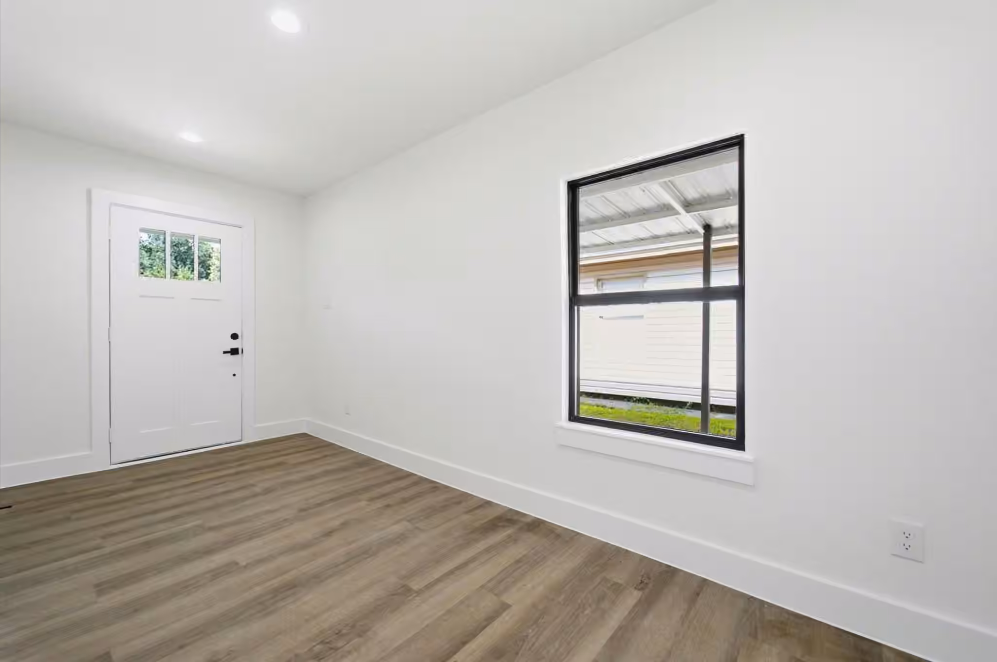 Photo 5 of 5123 Willow Glen Drive, Houston, TX