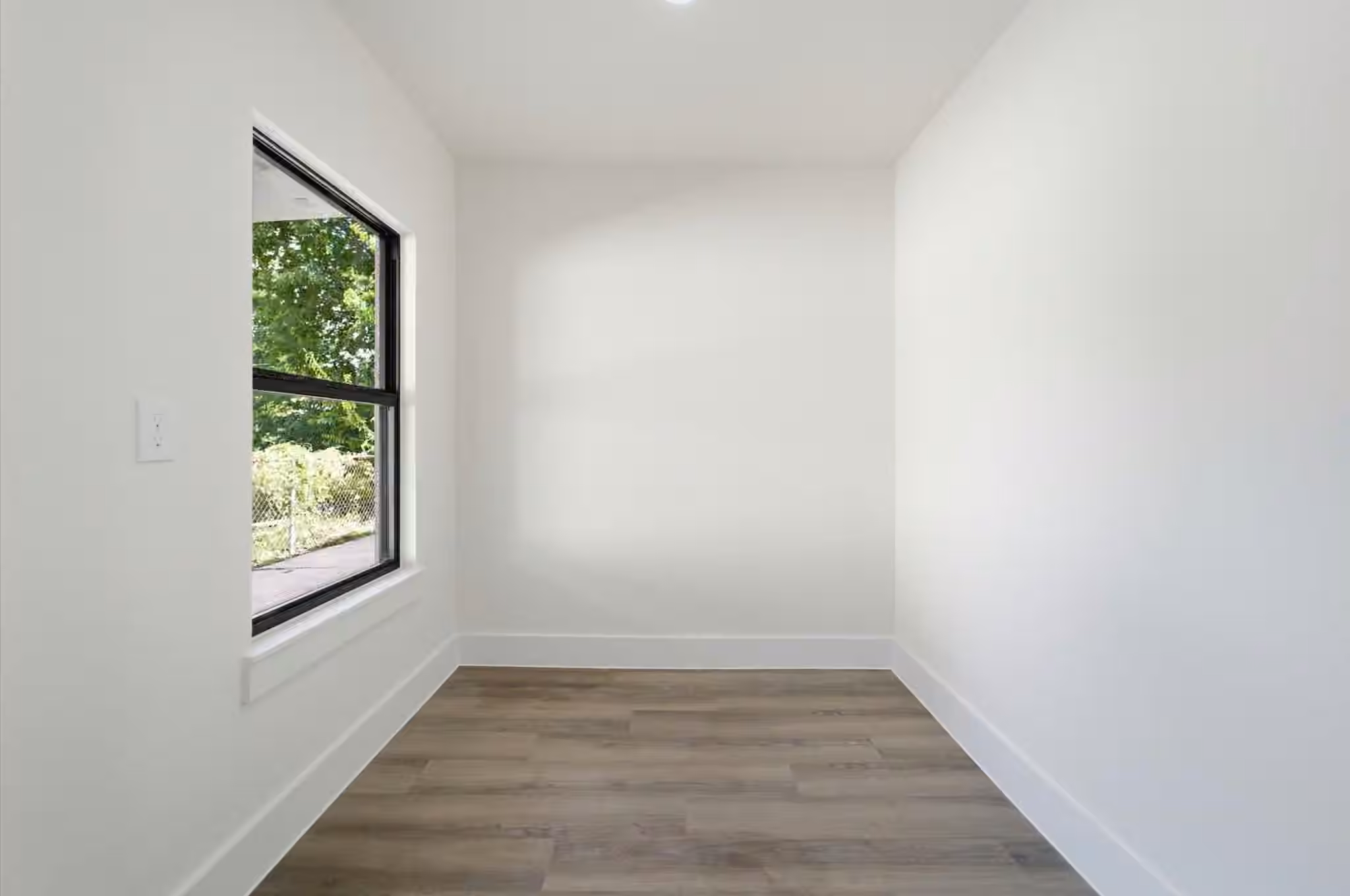 Photo 6 of 5123 Willow Glen Drive, Houston, TX