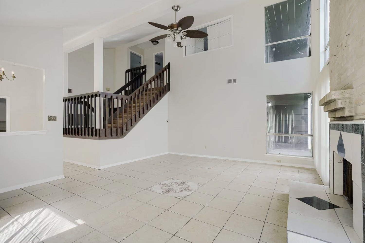Photo 5 of 12410 Sungate Lane, Houston, TX