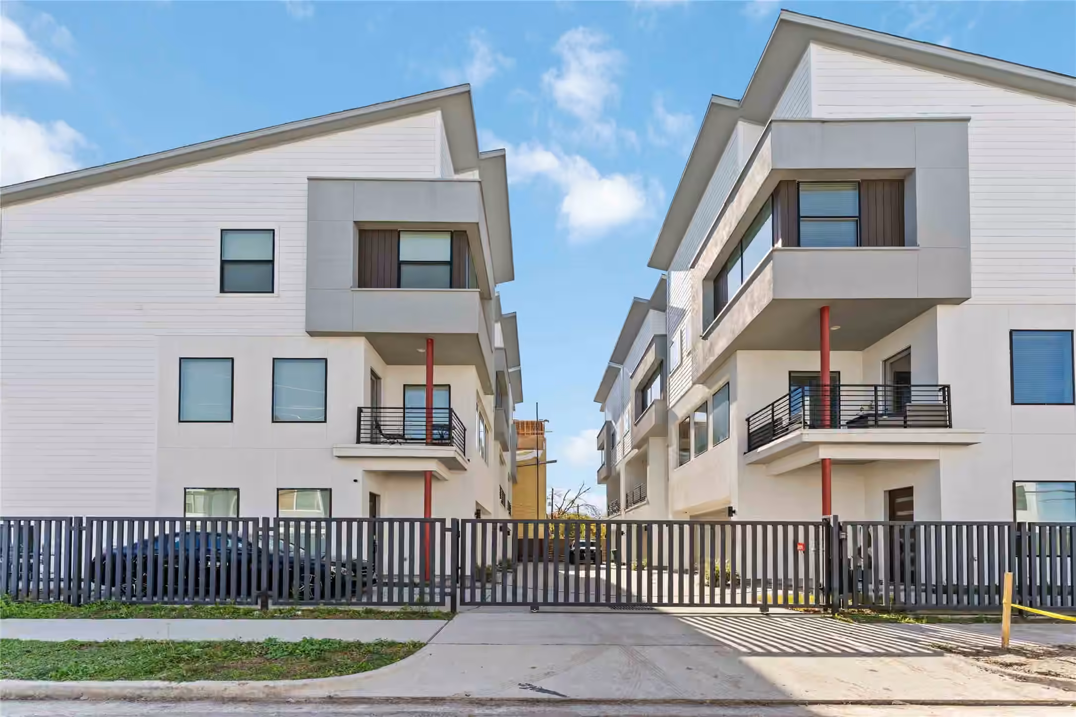 Photo 3 of 3410 Baer Street C, Houston, TX