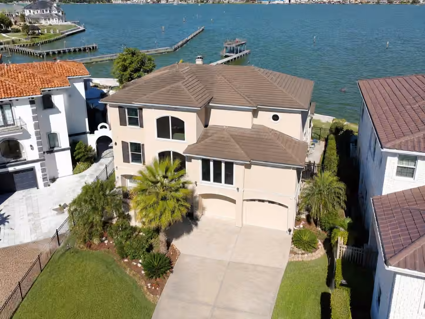 Photo of 2242 Marina Way, League City, TX 77565