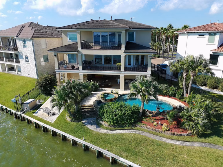 Photo 4 of 2242 Marina Way, League City, TX