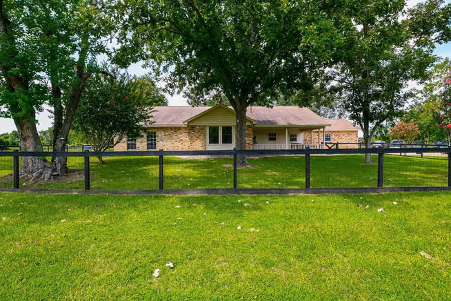 Photo 4 of 22035 Buescher Road, Tomball, TX