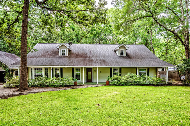 Photo of 218 Westridge Drive, Huntsville, TX 77340