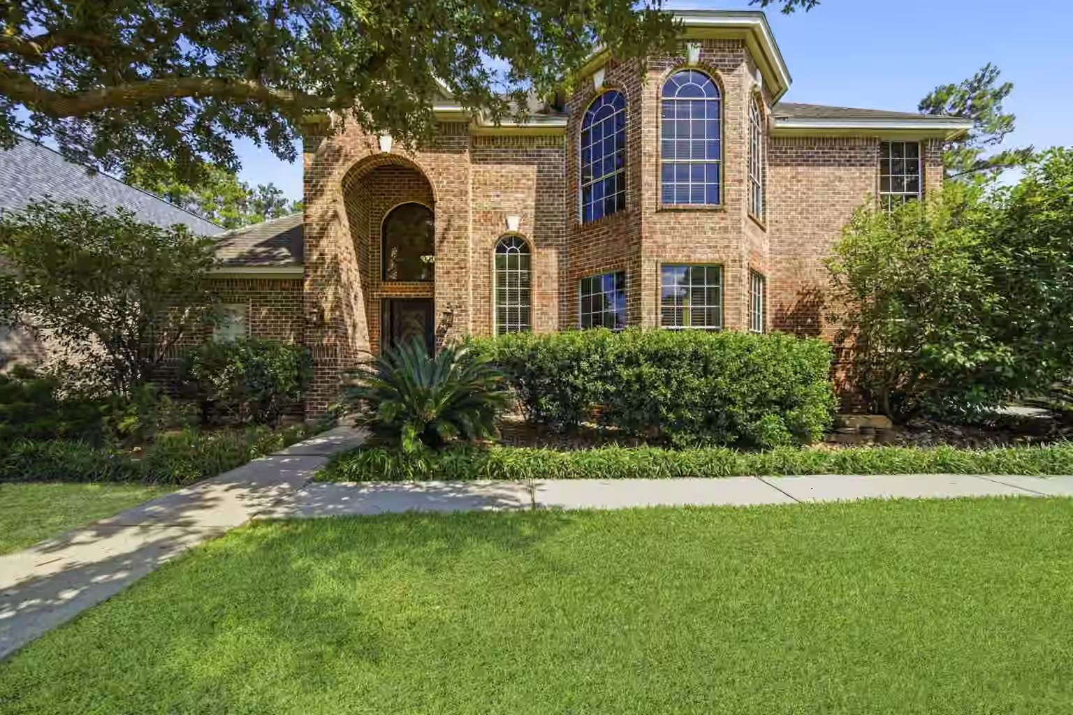 Photo 5 of 25714 LAKE LAWN Drive, Spring, TX