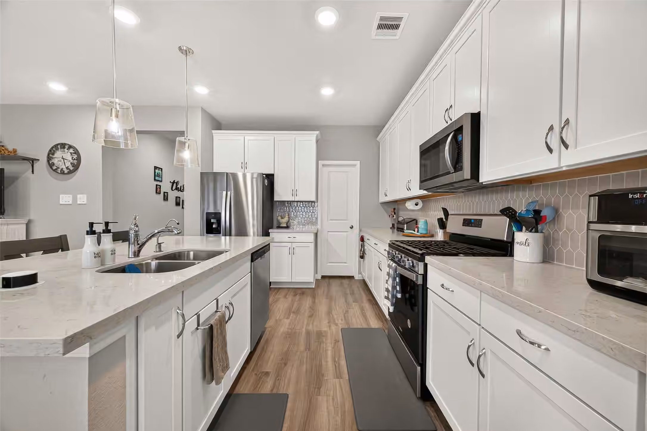 Photo 5 of 12707 Gabrial Drive, Crosby, TX
