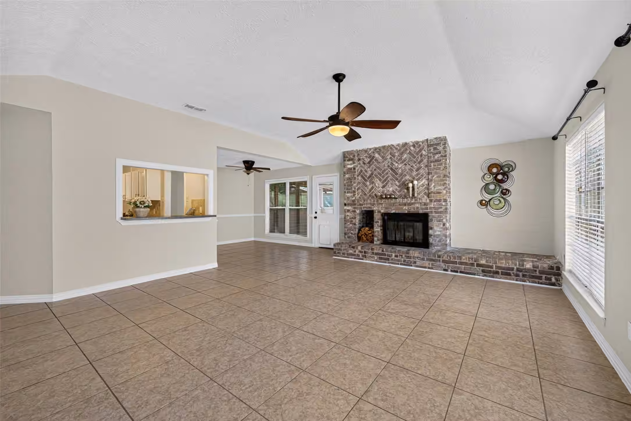 Photo 7 of 707 Shenandoah Drive, Richmond, TX