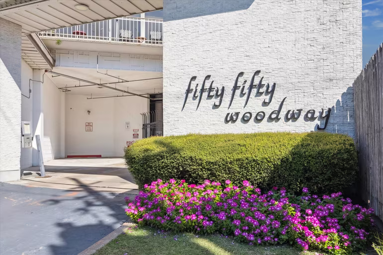 Photo 2 of 5050 Woodway Drive 2D, Houston, TX
