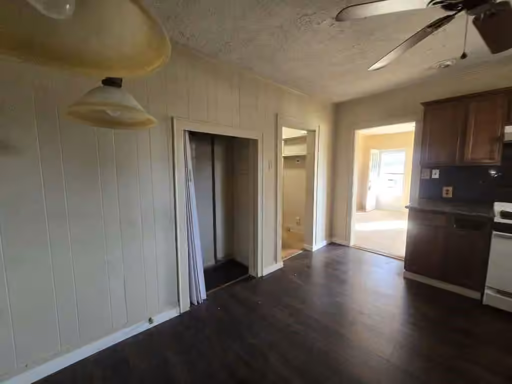 Photo 6 of 600 E Fayle Street, Baytown, TX