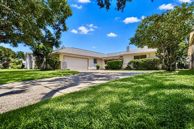 Photo of 3415 W Creek Club Drive, Missouri City, TX 77459