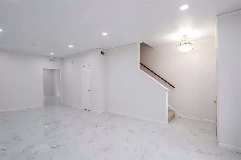 Photo 7 of 840 Threadneedle Street 181, Houston, TX