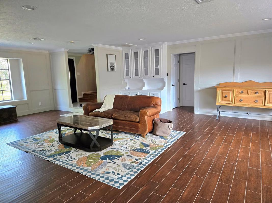 Photo 5 of 7827 Zilonis Court, Jersey Village, TX