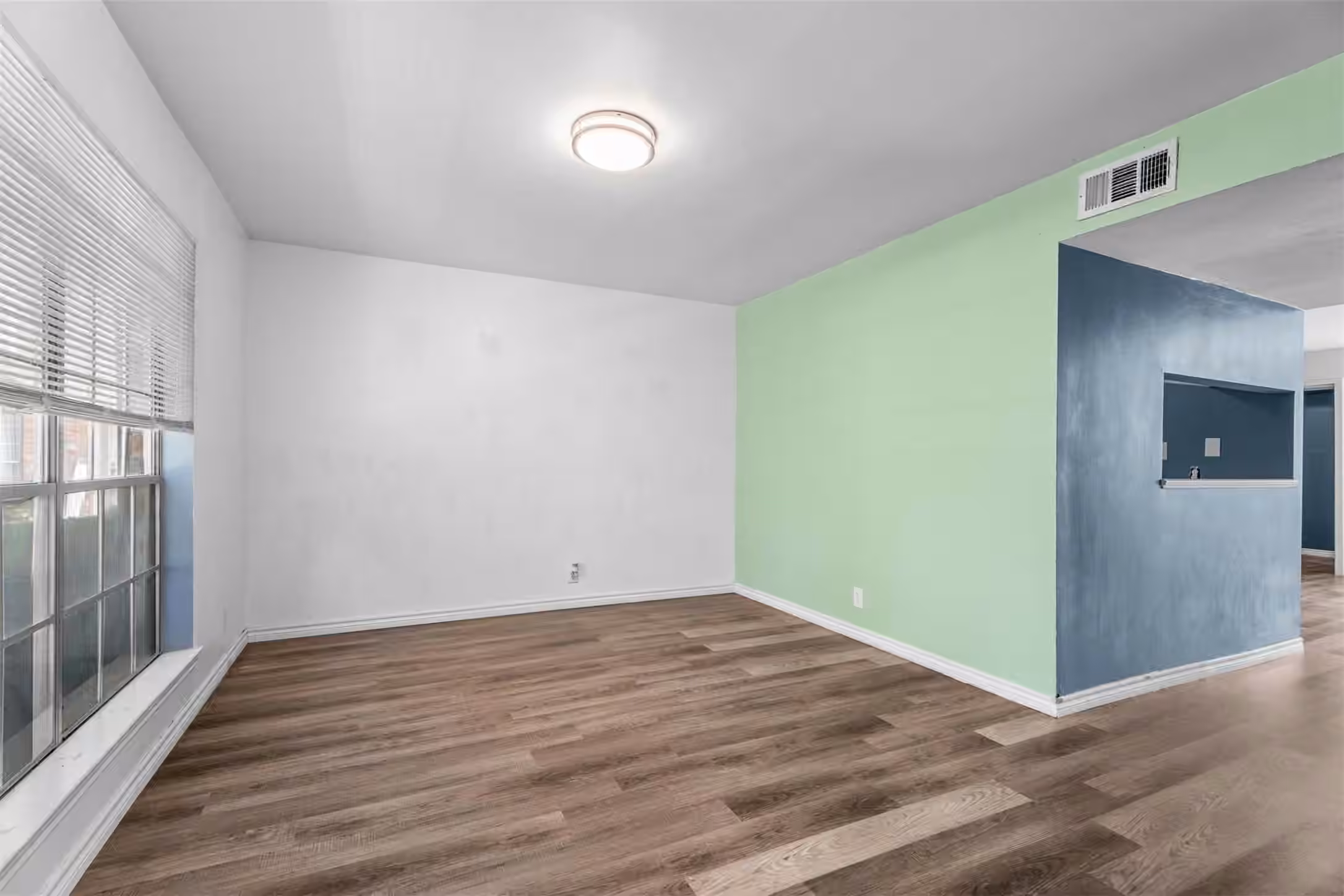 Photo 3 of 11002 Hammerly Boulevard 93, Houston, TX