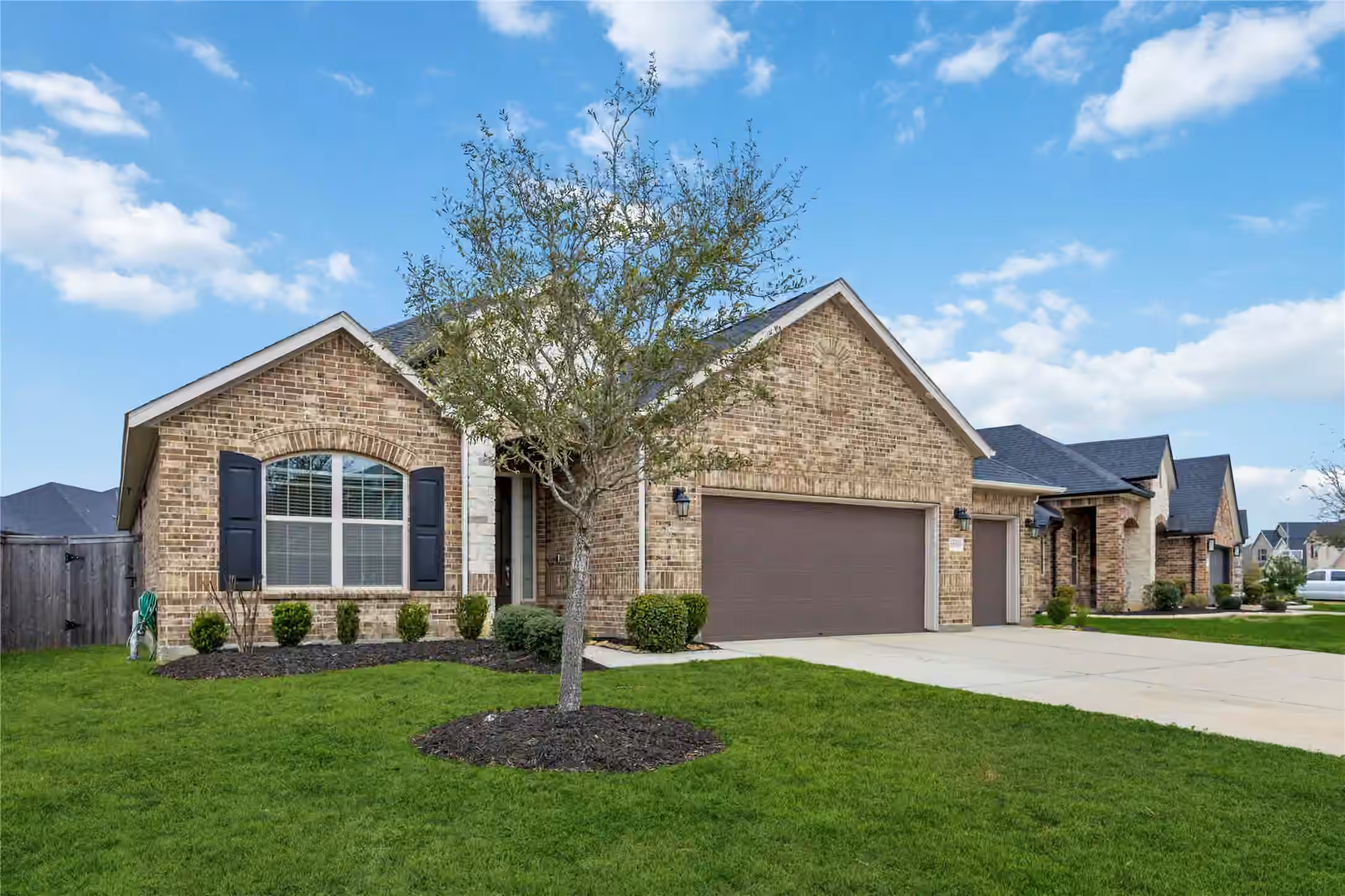 Photo 3 of 2263 Vanessa Cay Lane, La Porte, TX