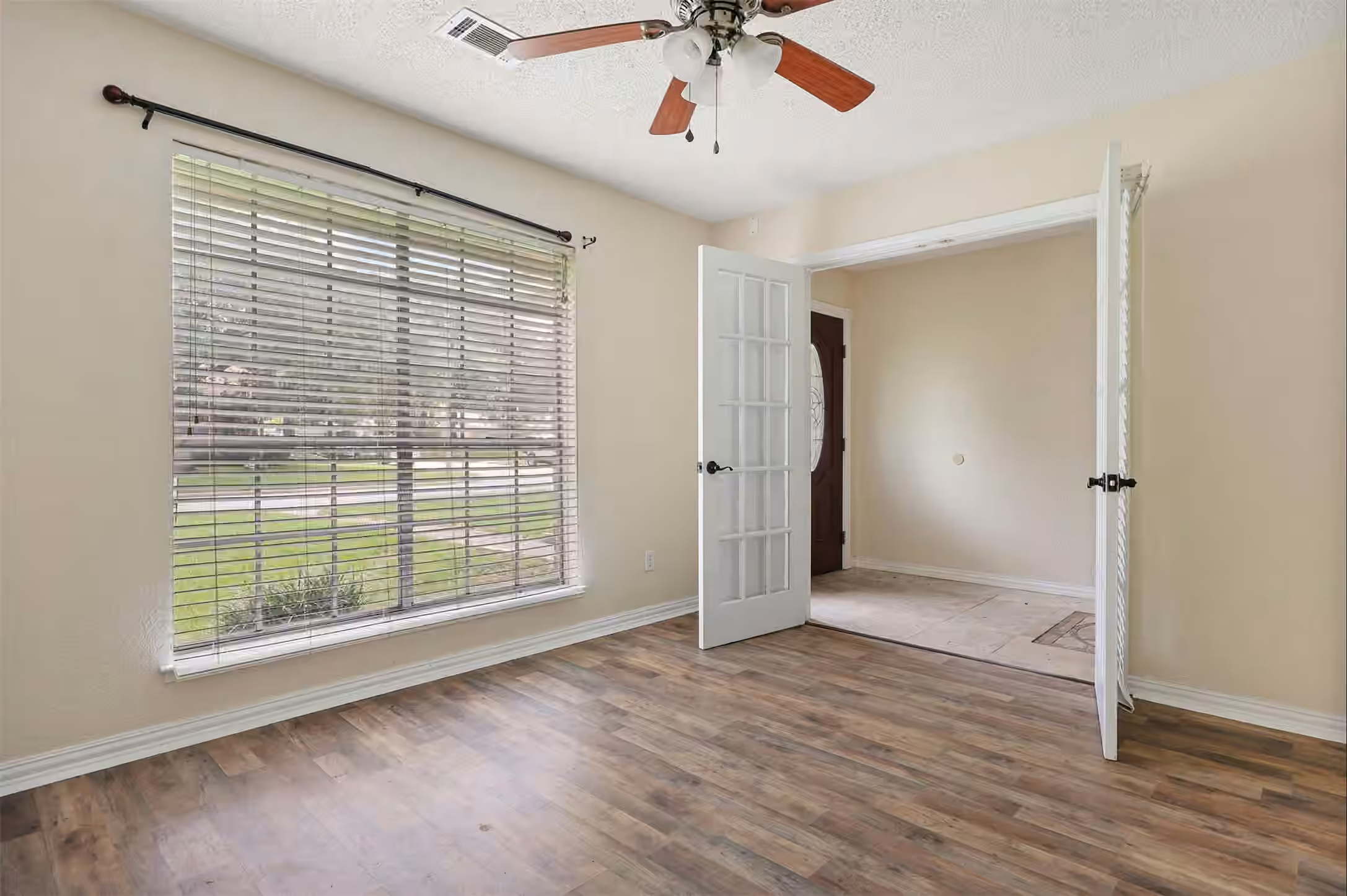 Photo 5 of 1705 20th Avenue N, Texas City, TX
