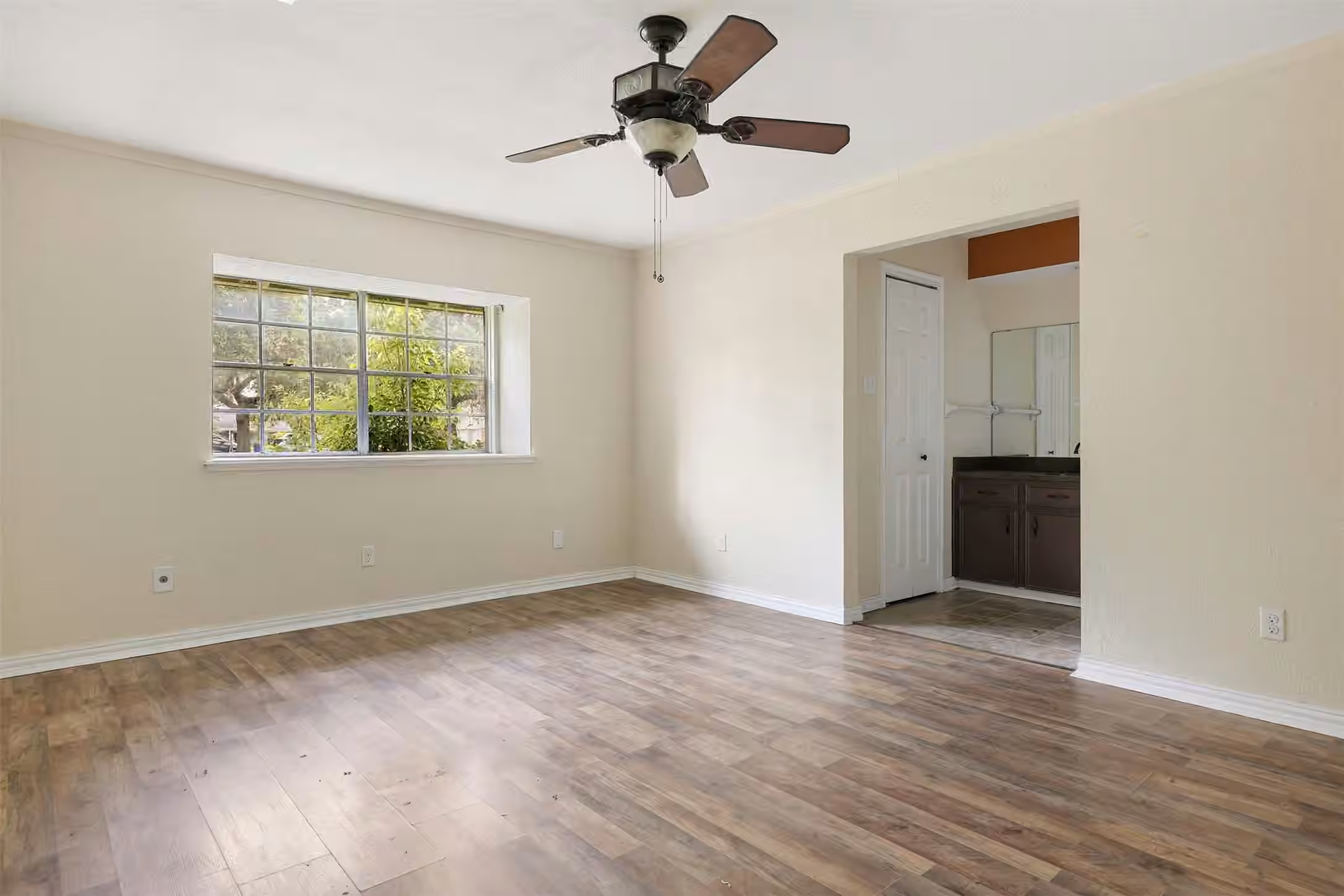 Photo 6 of 1705 20th Avenue N, Texas City, TX