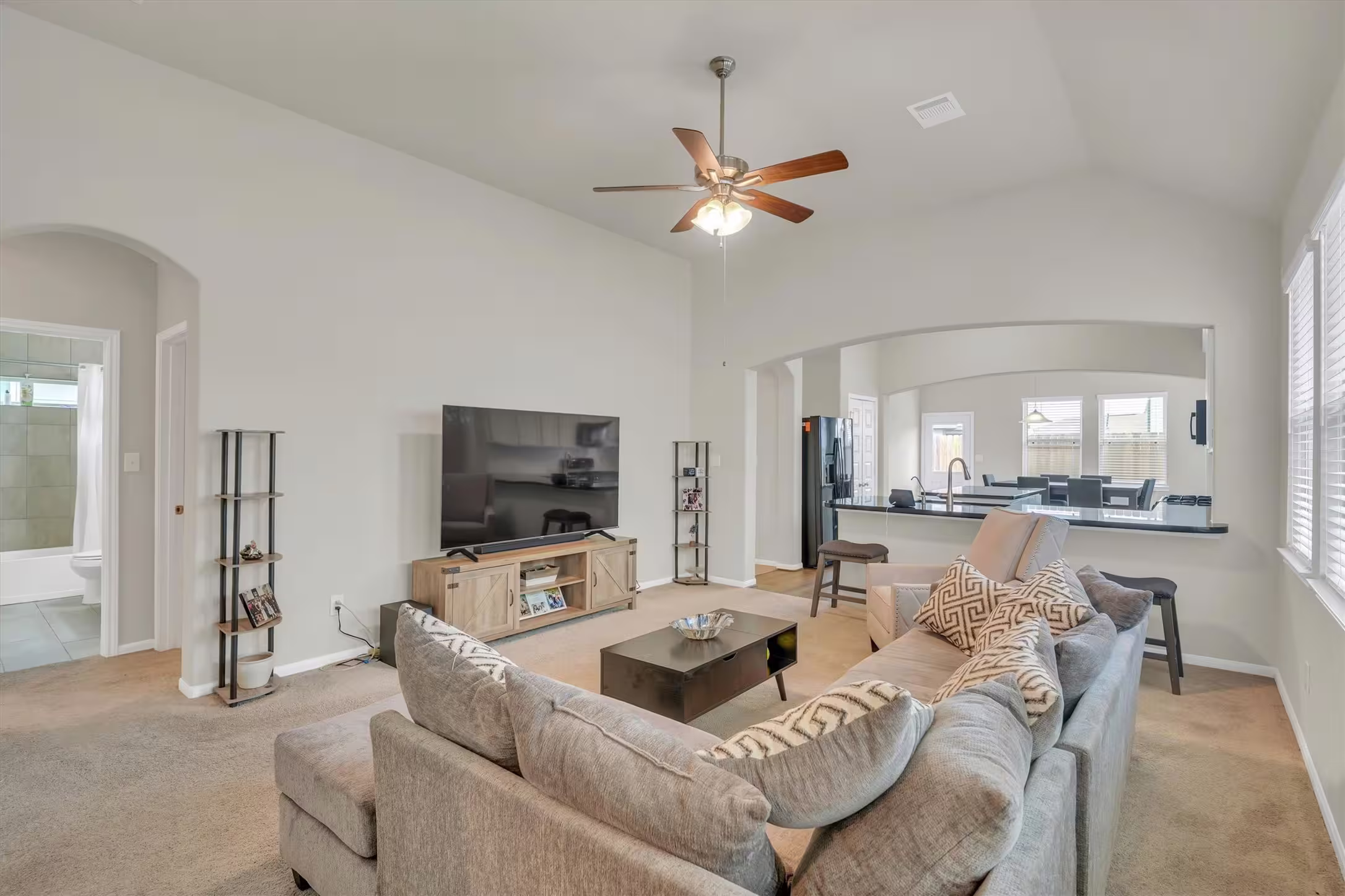 Photo 4 of 5339 Basquiat Drive, Houston, TX