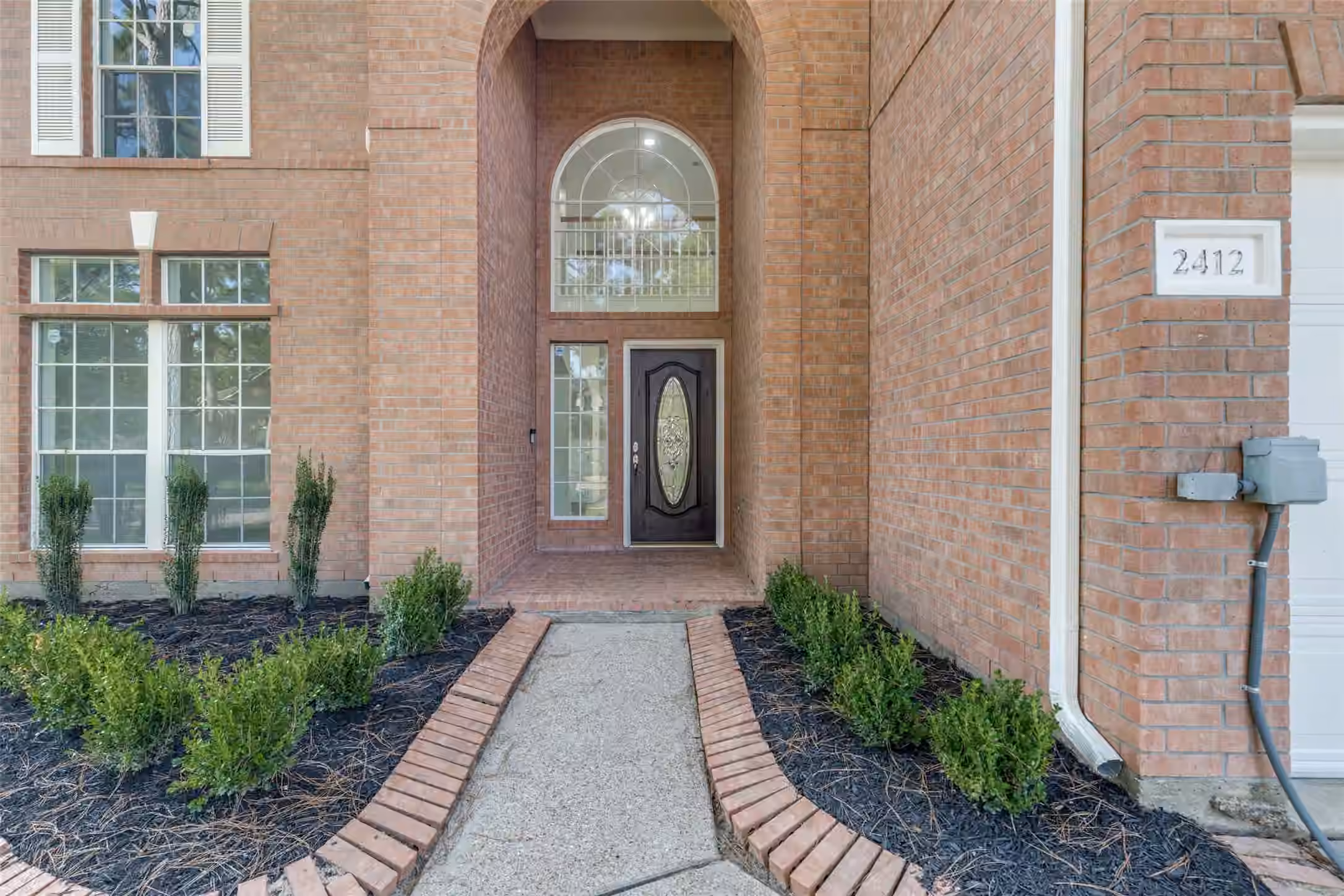 Photo 3 of 2412 Piney Woods Drive, Pearland, TX