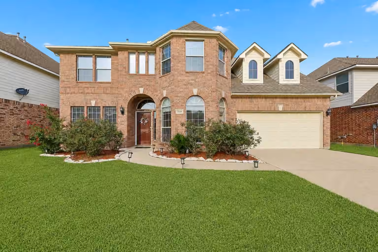 Photo of 2614 Sunset Lake Drive, Sugar Land, TX 77478