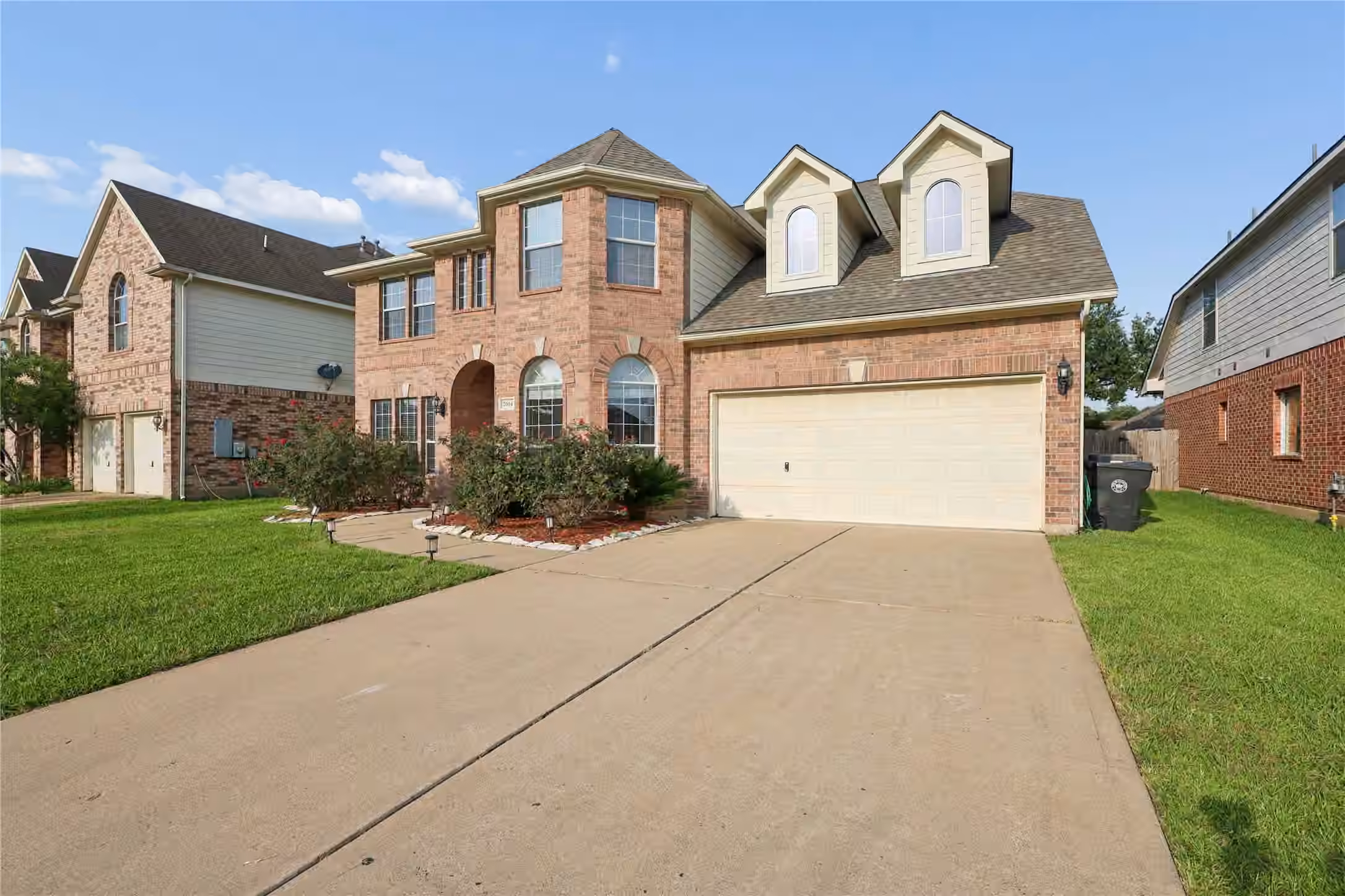 Photo 2 of 2614 Sunset Lake Drive, Sugar Land, TX