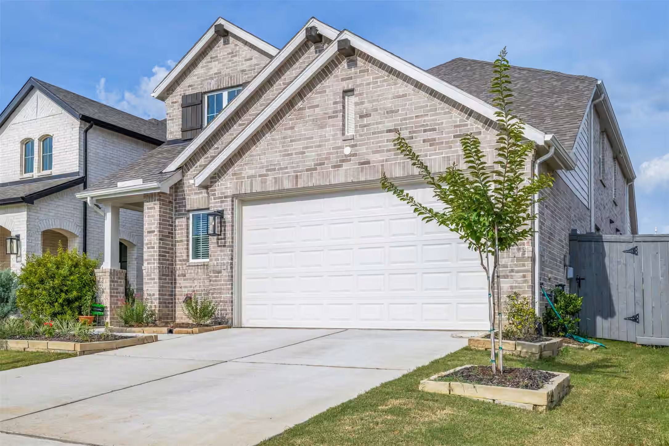 Photo 3 of 17030 Shimmer Ray Street, Hockley, TX