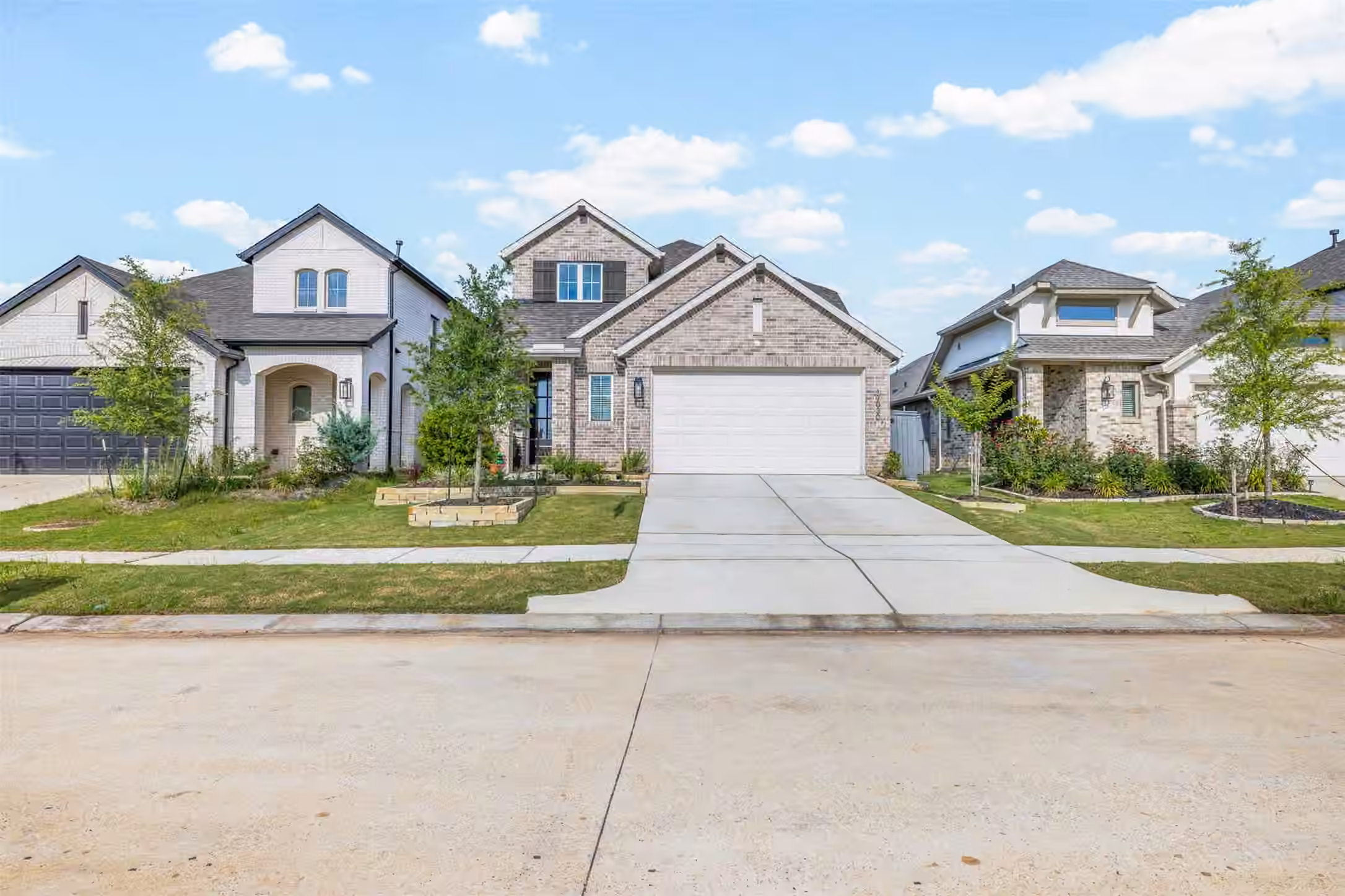 Photo 5 of 17030 Shimmer Ray Street, Hockley, TX