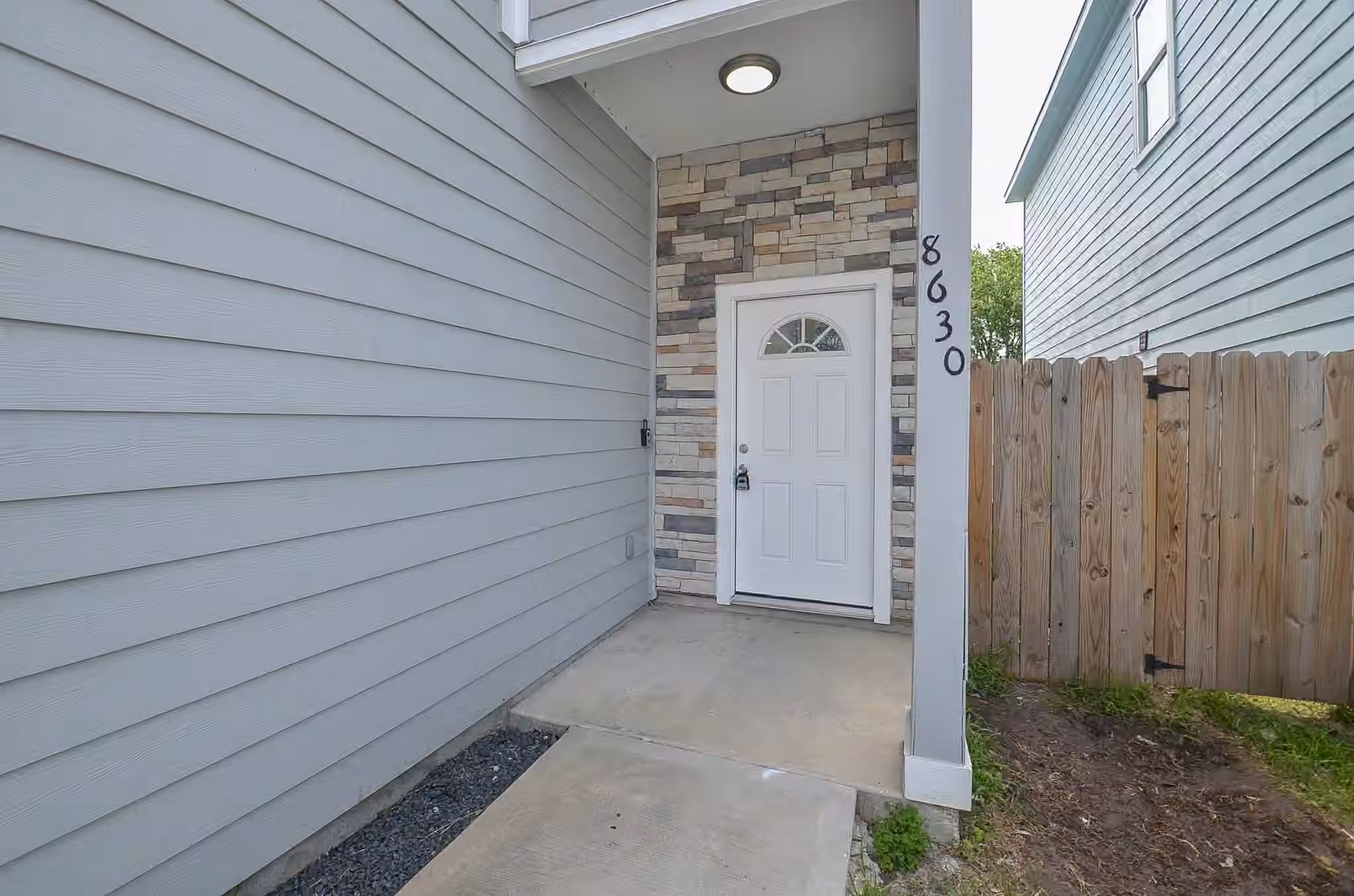 Photo 3 of 8630 Scott Street, Houston, TX