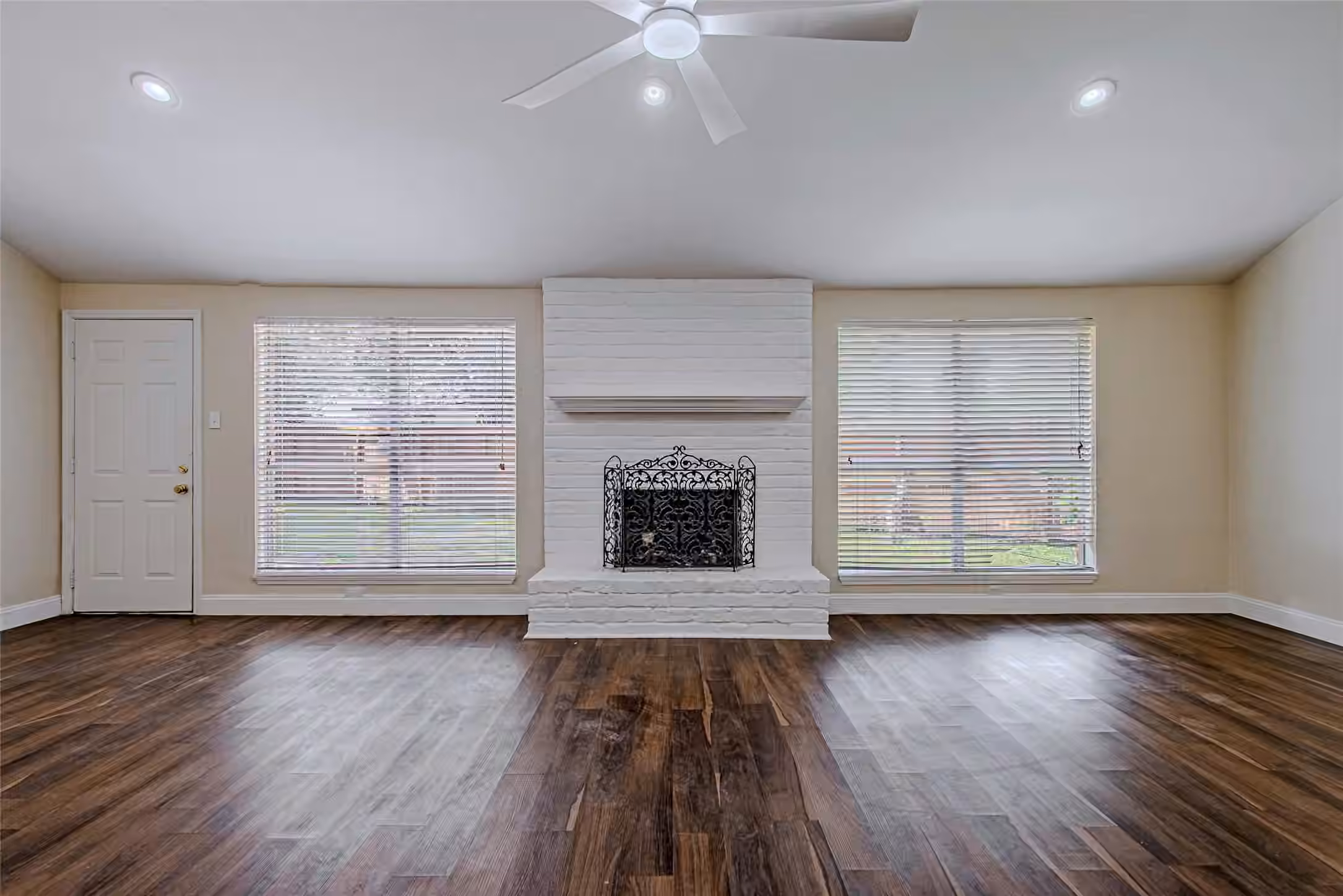 Photo 3 of 17811 Hawk Haven Lane, Spring, TX