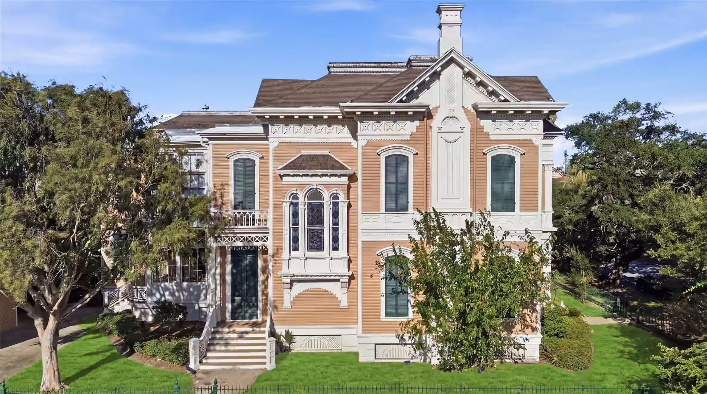 Photo 2 of 1826 Sealy Street, Galveston, TX