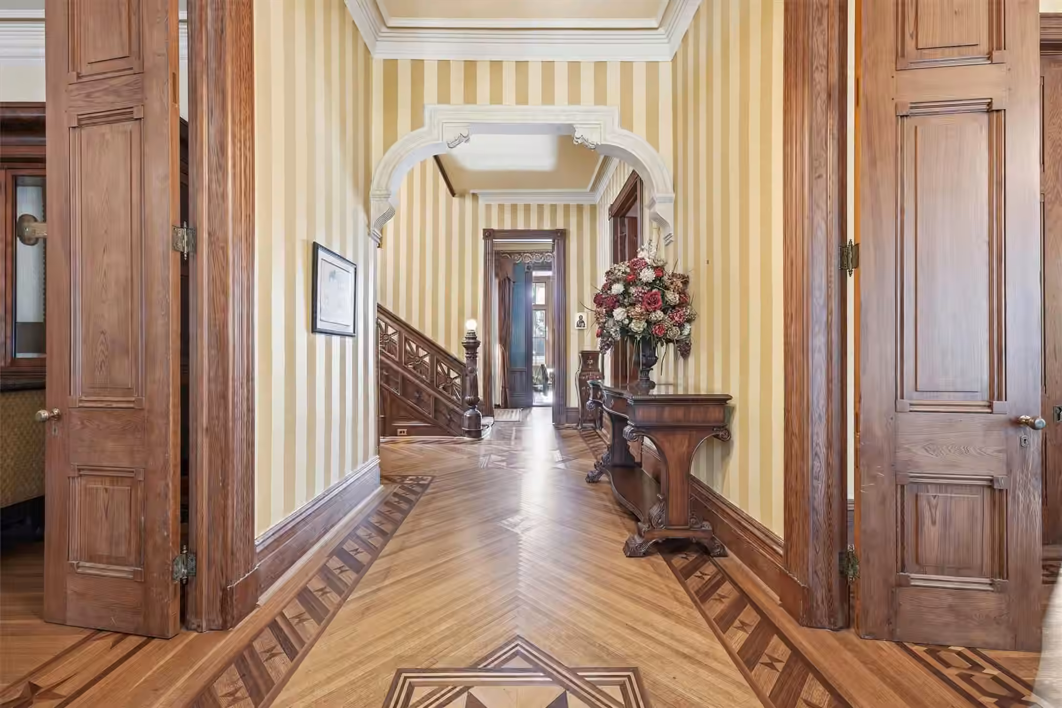 Photo 5 of 1826 Sealy Street, Galveston, TX