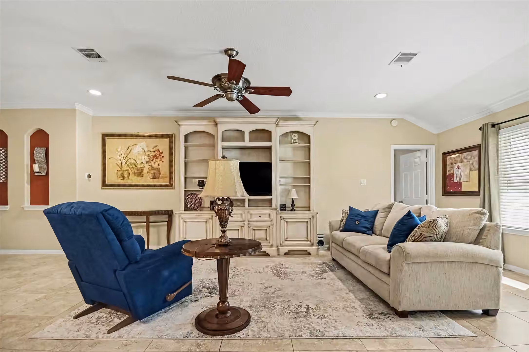 Photo 6 of 213 Rippling Creek Lane, Alvin, TX