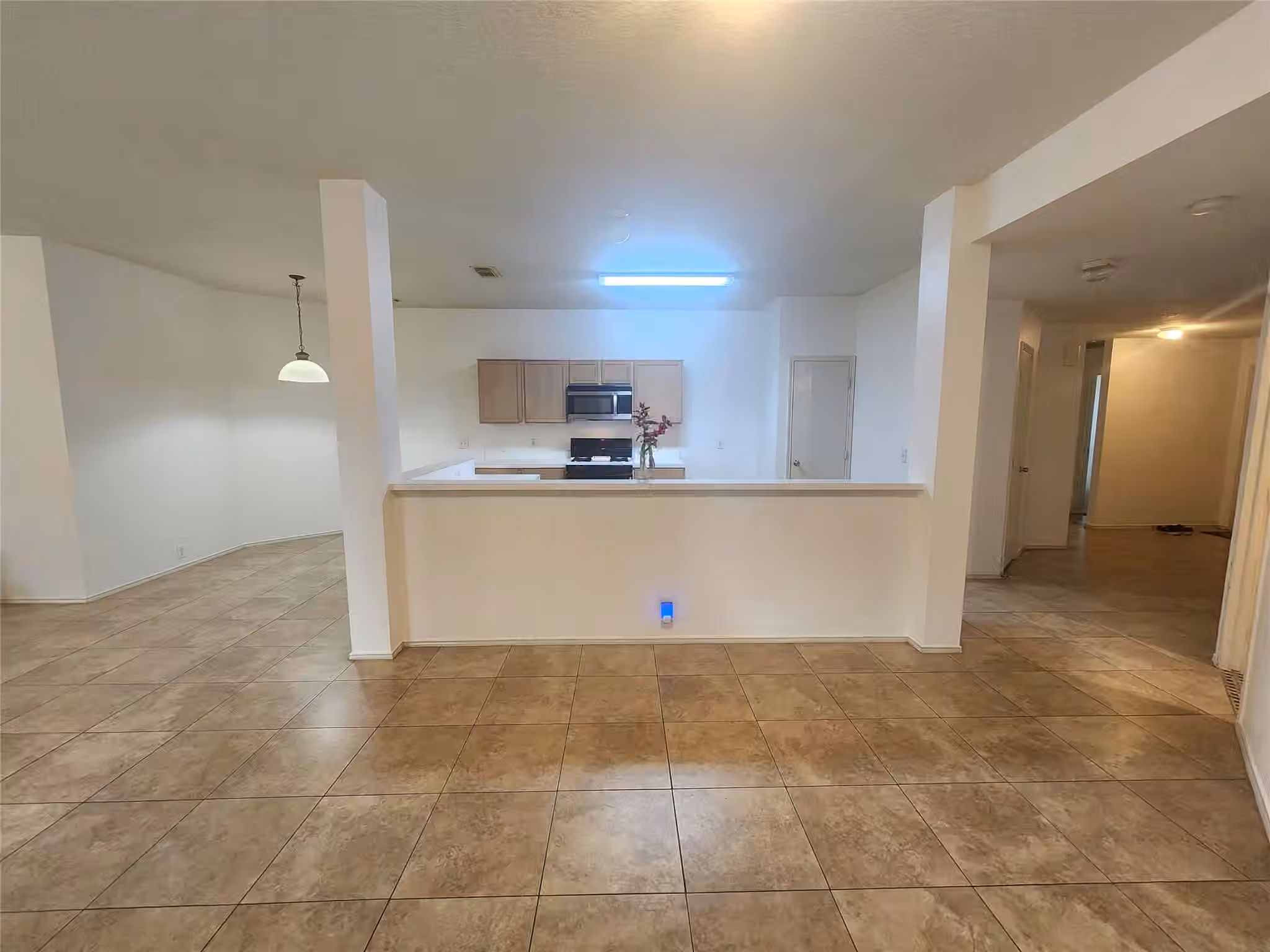 Photo 4 of 14914 Sugarhollow Drive, Sugar Land, TX
