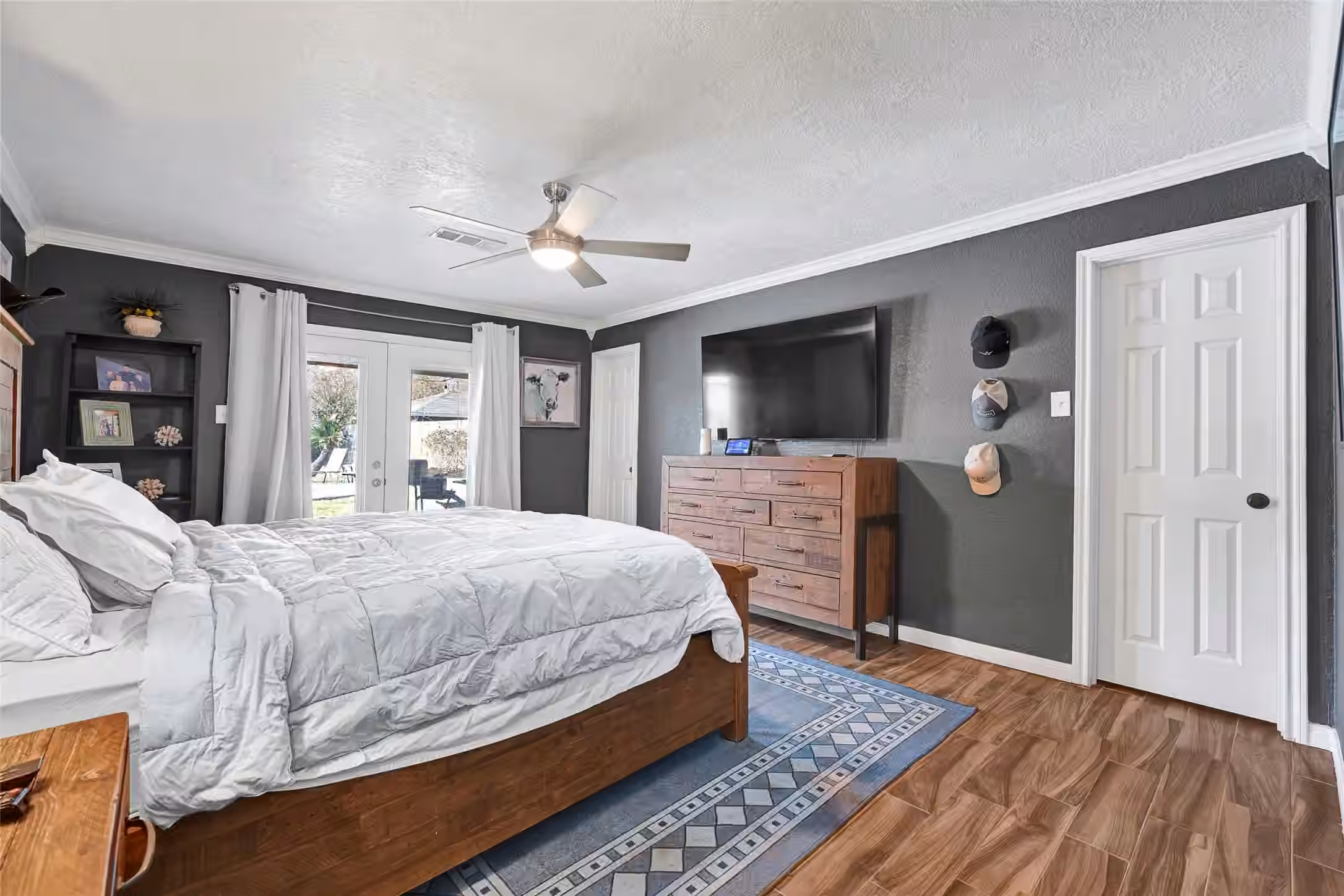Photo 4 of 4902 Green Willow Lane, Dickinson, TX