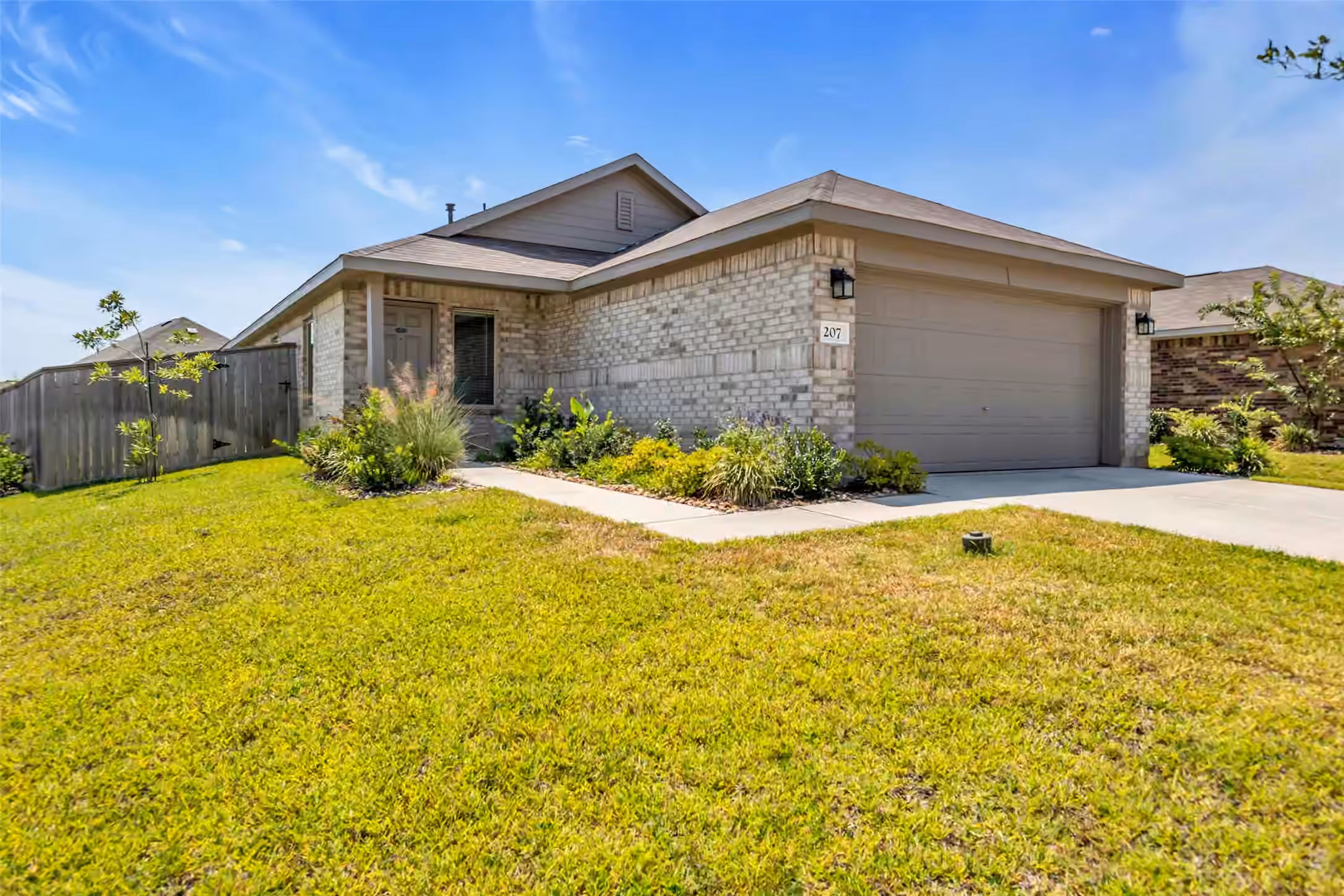 Photo 2 of 207 River Grove Court, Willis, TX