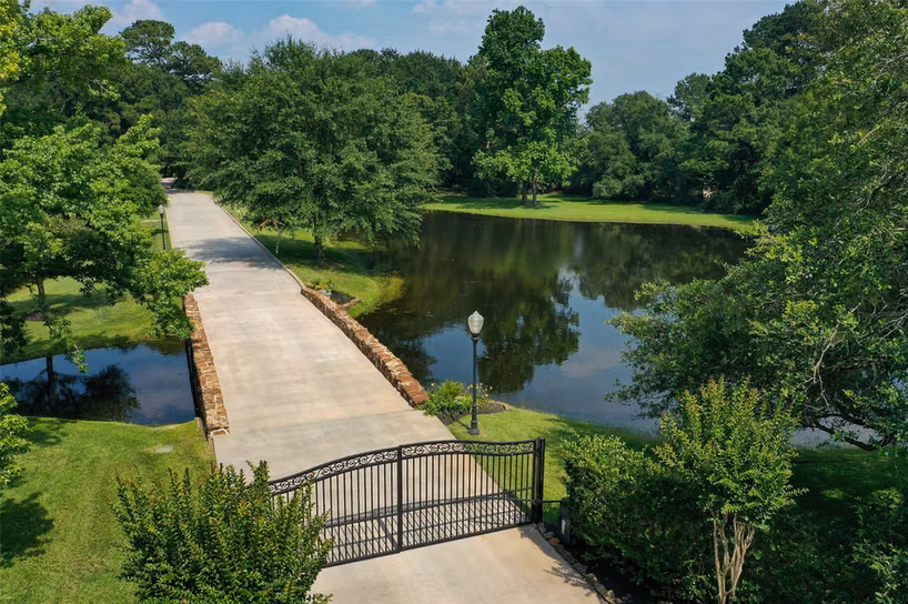 Photo of 12126 Zion Road, Tomball, TX 77375