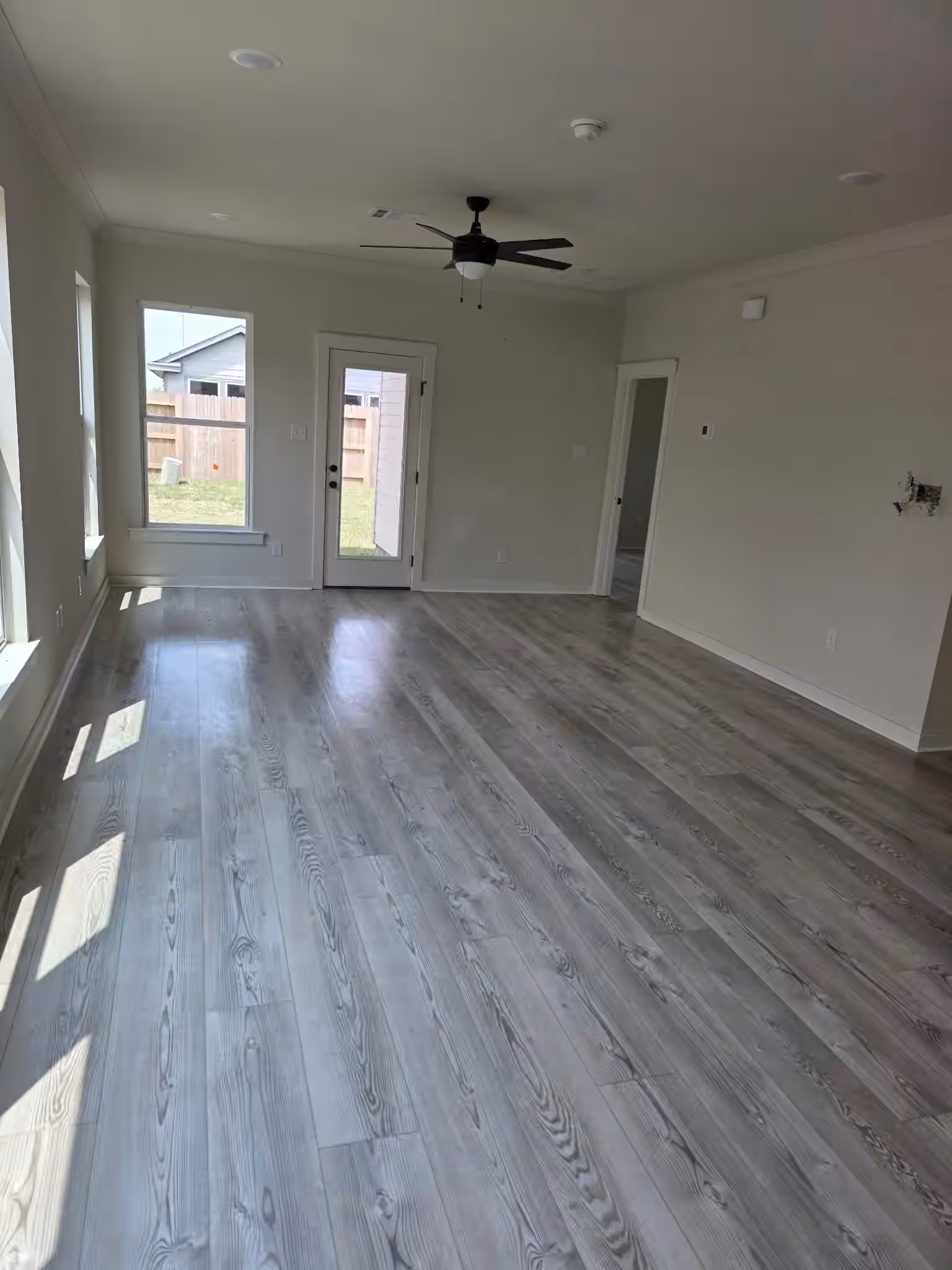 Photo 3 of 21122 Autumn Heights, Rosharon, TX