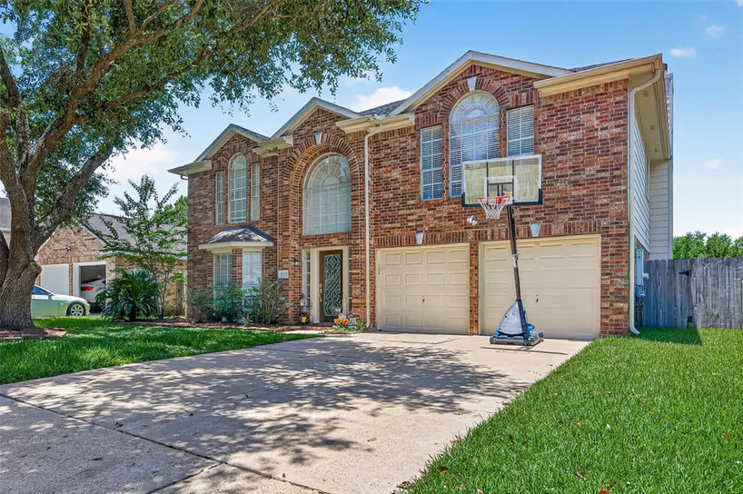 Photo 2 of 2310 Glendavon Lane, Katy, TX