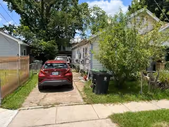 Photo 3 of 833 Wilkes Street, Houston, TX