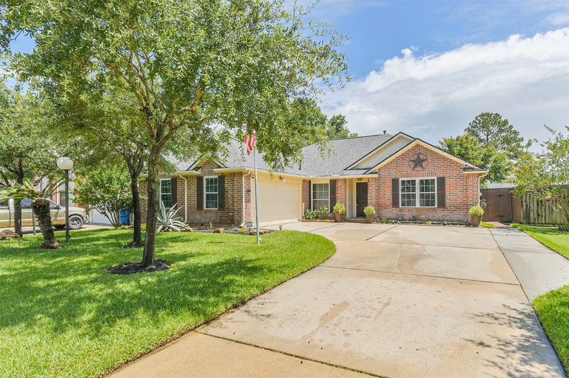Photo of 22522 Willow Branch Lane, Tomball, TX 77375