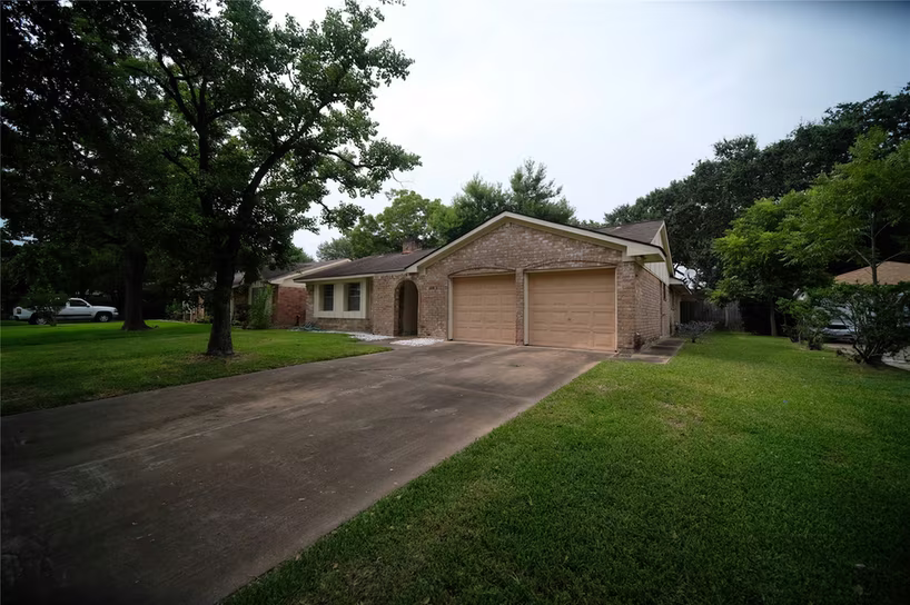 Photo 2 of 12510 Shannon Hills Drive, Houston, TX