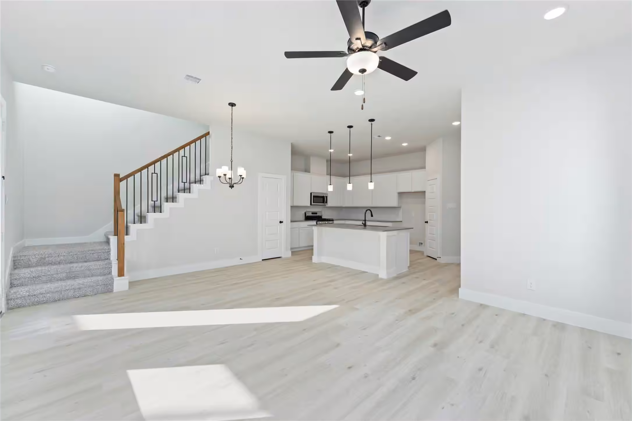 Photo 2 of 3010 La Rambla Drive, Houston, TX