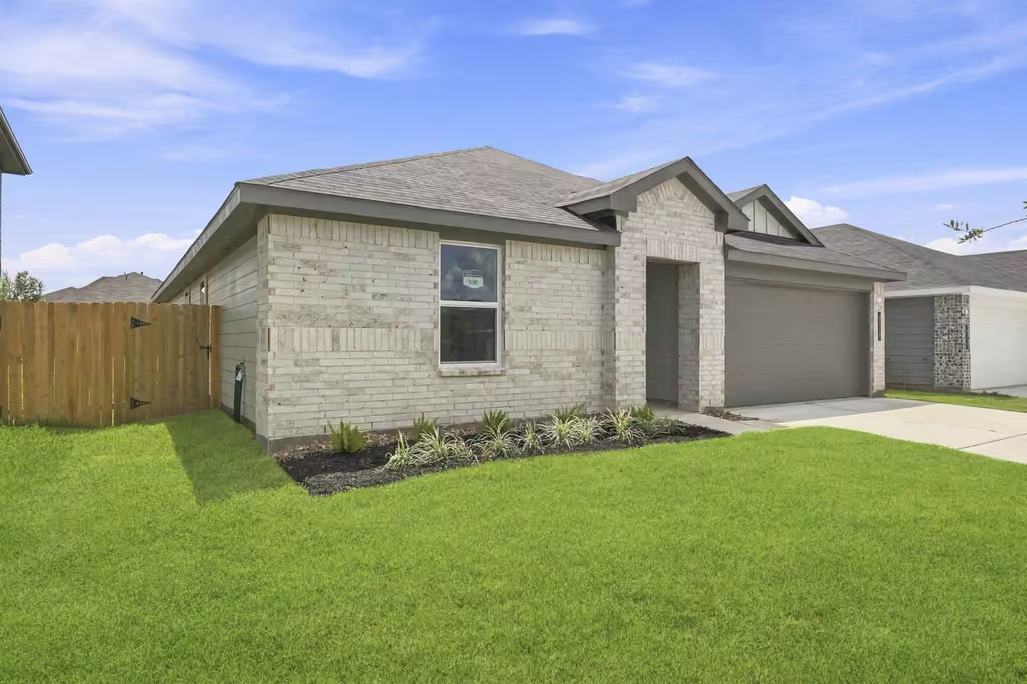 Photo 2 of 930 Sutherland Falls Street, Conroe, TX