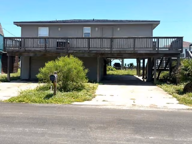 Photo of 12925 John Reynolds Road, Galveston, TX 77554