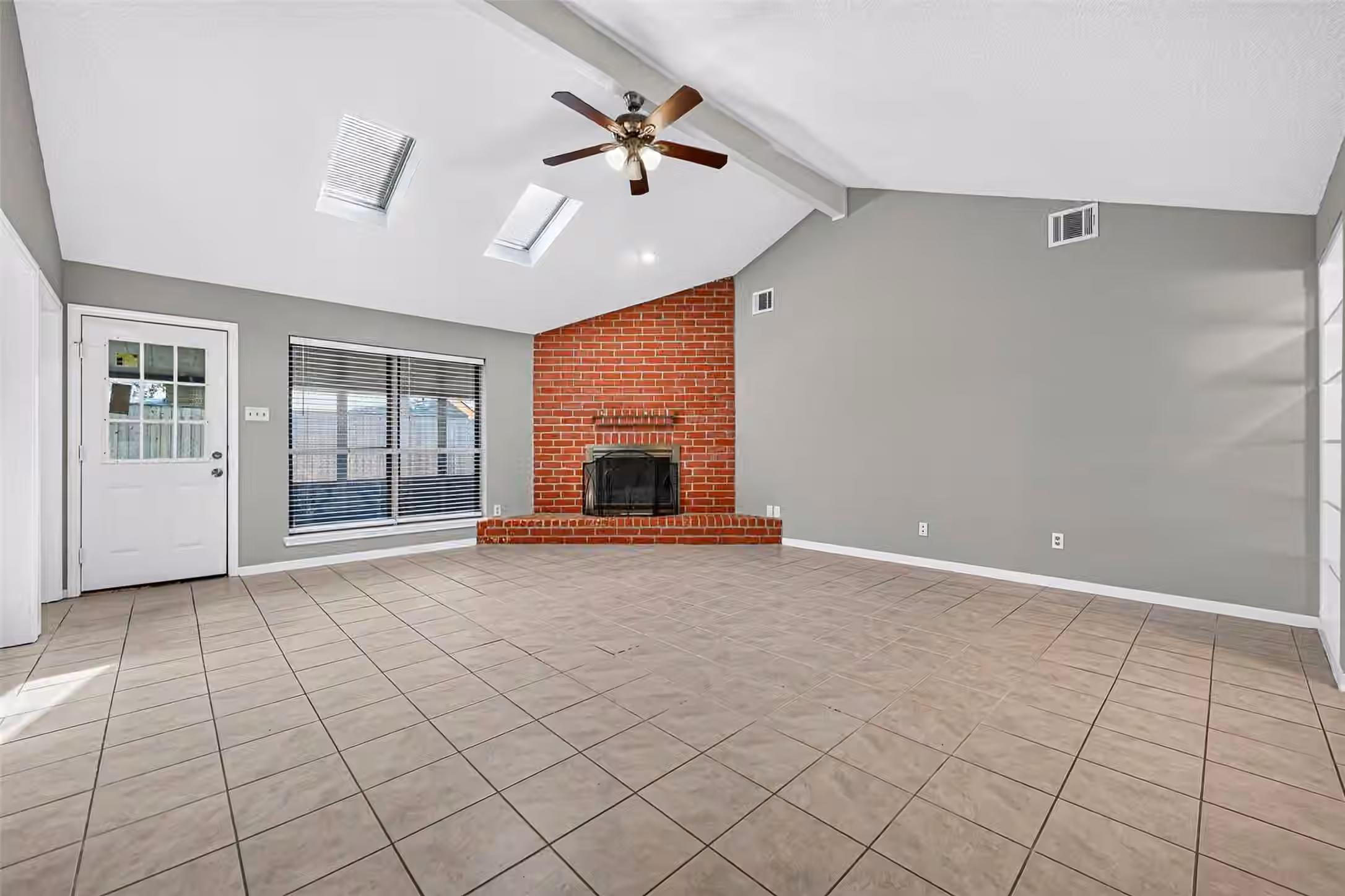 Photo 3 of 3022 Mosby Drive, Sugar Land, TX