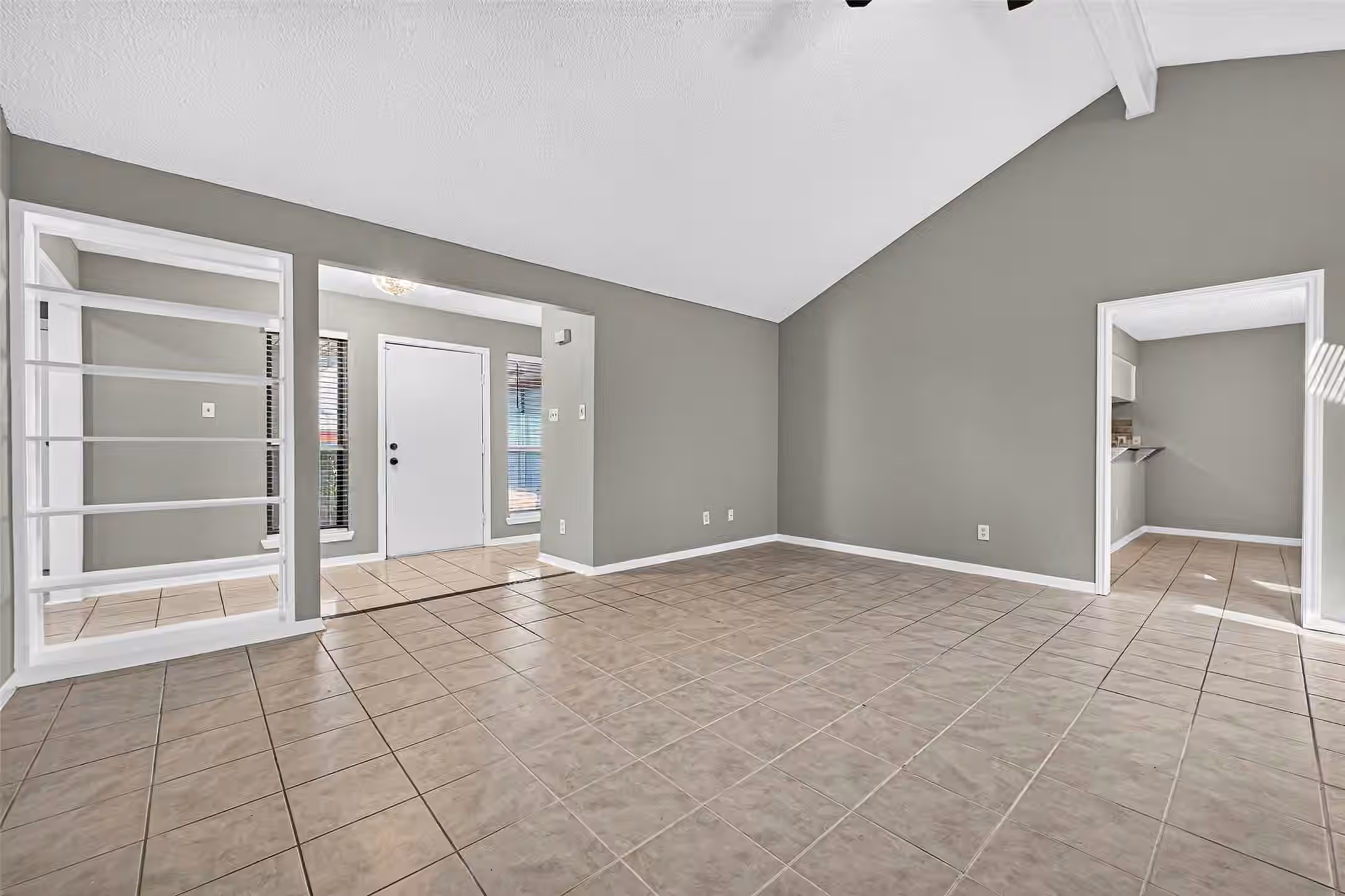 Photo 4 of 3022 Mosby Drive, Sugar Land, TX