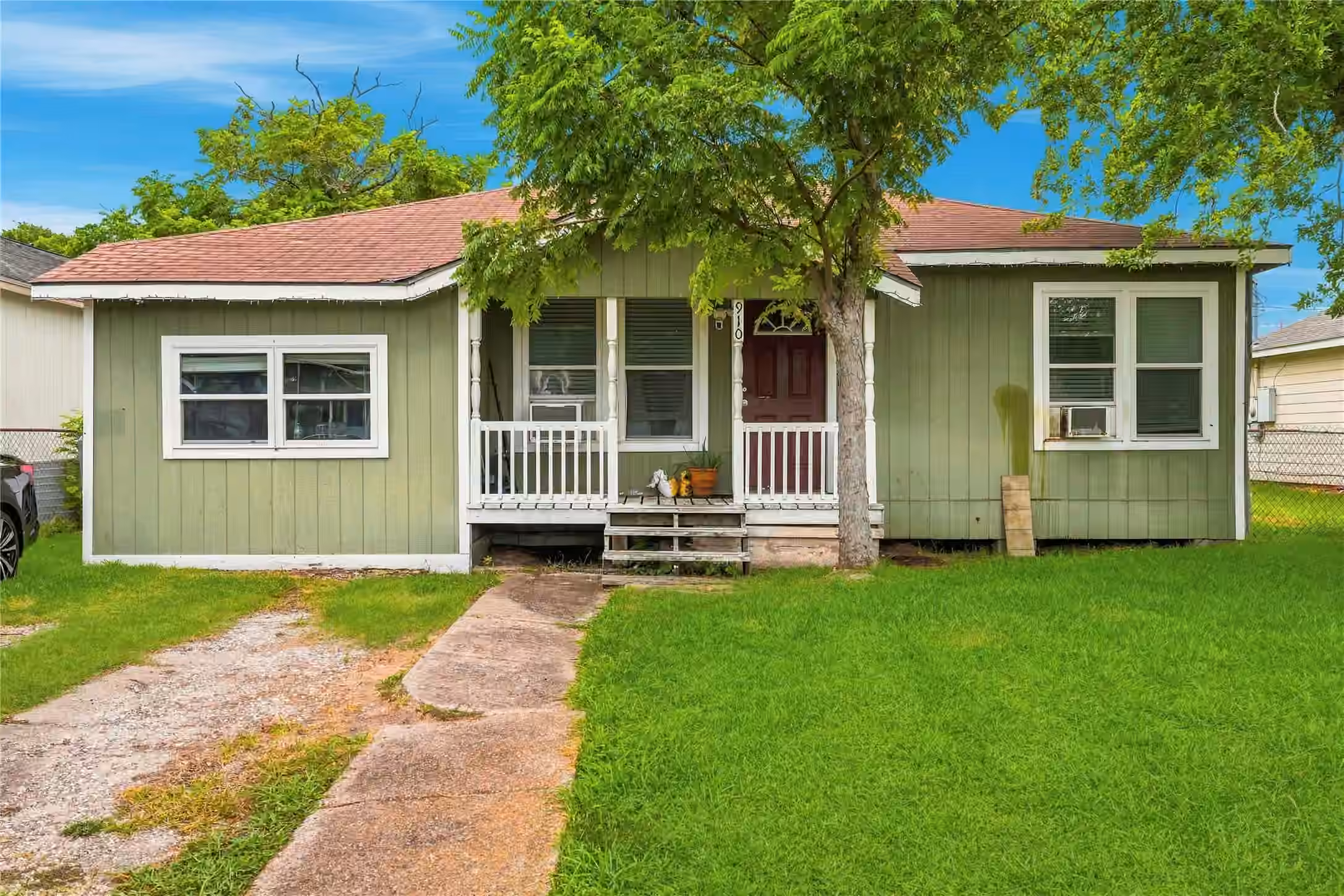 Photo of 910 W 6th Street, Freeport, TX 77541