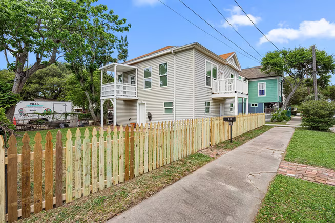 Photo 2 of 1913 30th Street, Galveston, TX