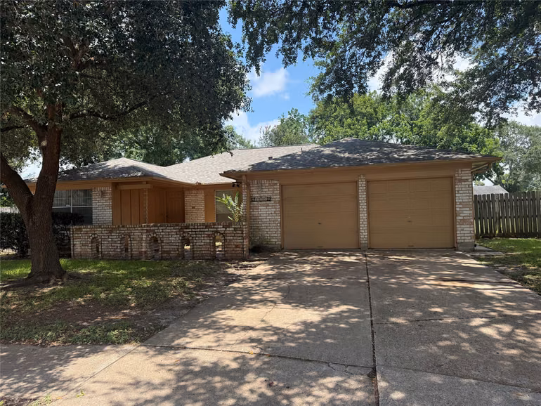 Photo of 1534 Alderbrook Drive, Sugar Land, TX